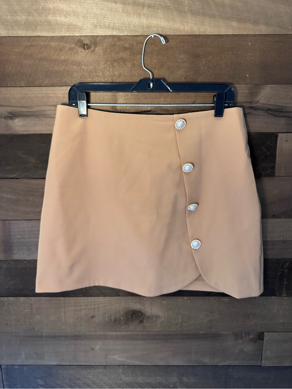 Alexia Admor Pearl-Button Tan Mini Skirt